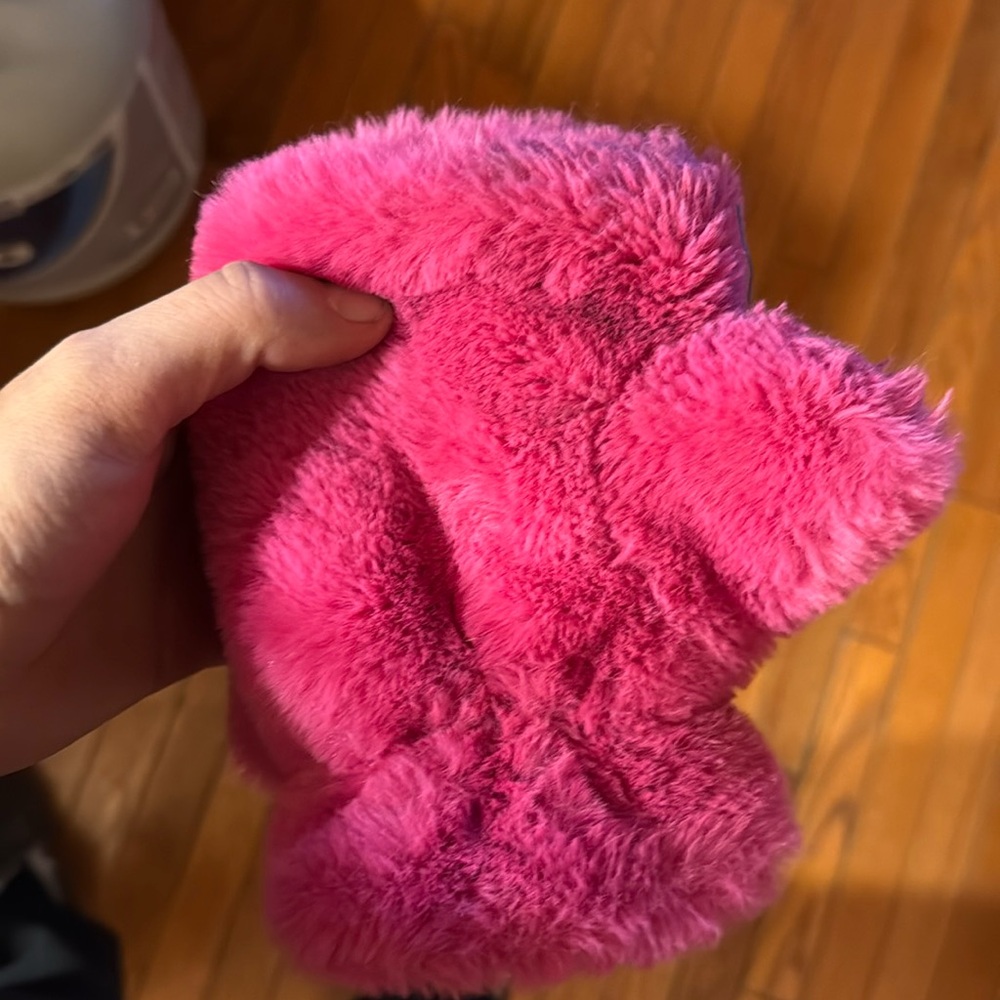 Pink Apparis faux fur fingerless gloves